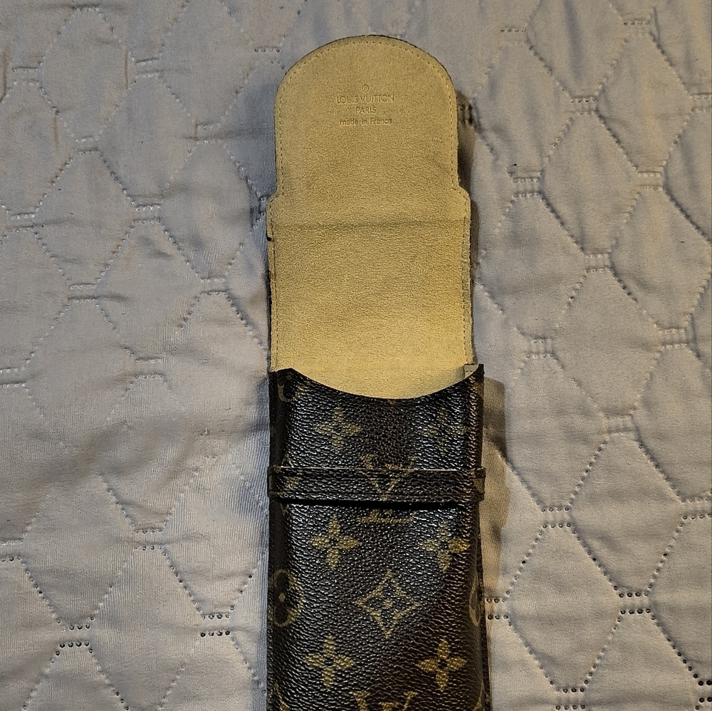 Louis Vuitton Monogram Glasses Case w/ COA - Picture 4 of 8